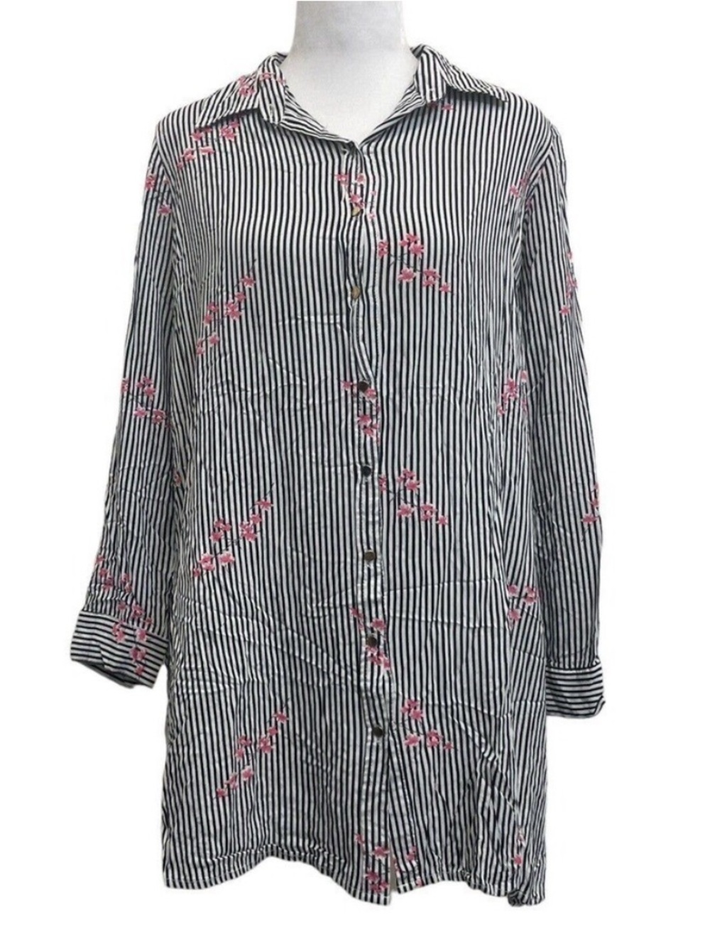 Solitaire Black & White Striped Floral Button Front Tunic Blouse Top